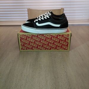 Vans Ward Women's Size 9